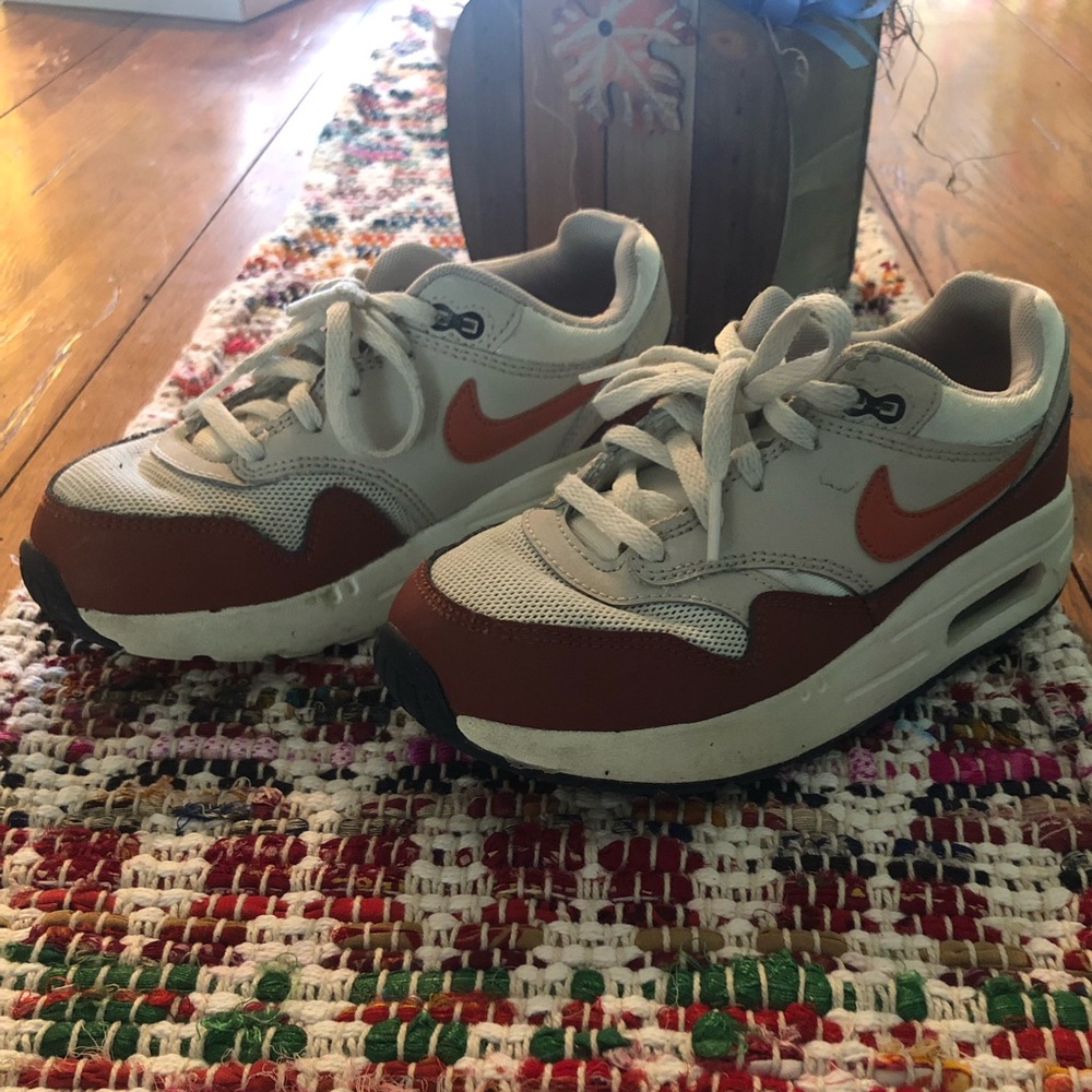 Little Boys Size 1Y Nike Air Max Shoes